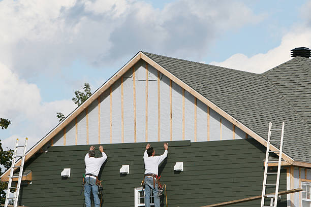 Professional Vinyl Siding technician working in Boonville, IN